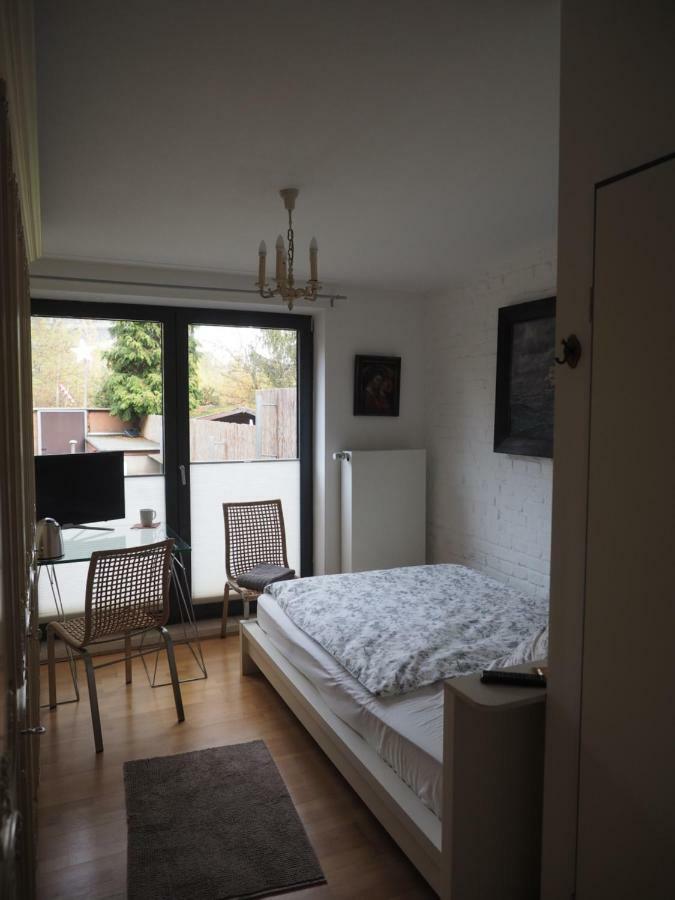 B8 - Just A Private Accommodation Düsseldorf Esterno foto