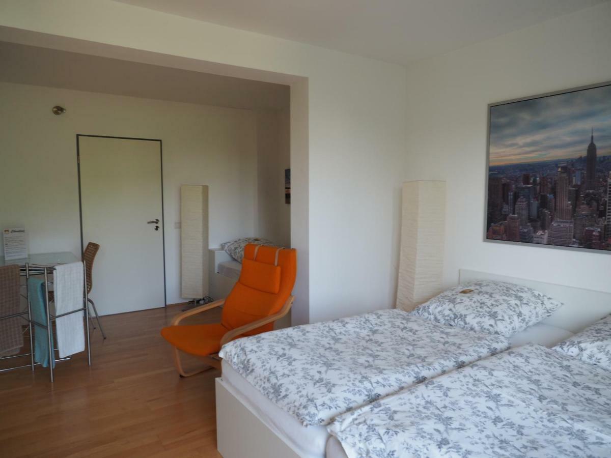 B8 - Just A Private Accommodation Düsseldorf Esterno foto