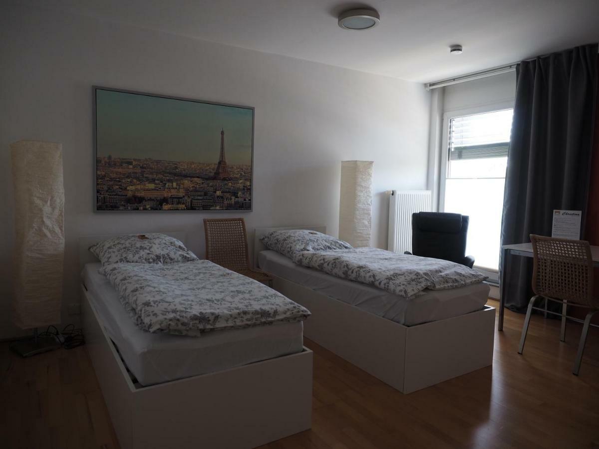 B8 - Just A Private Accommodation Düsseldorf Esterno foto